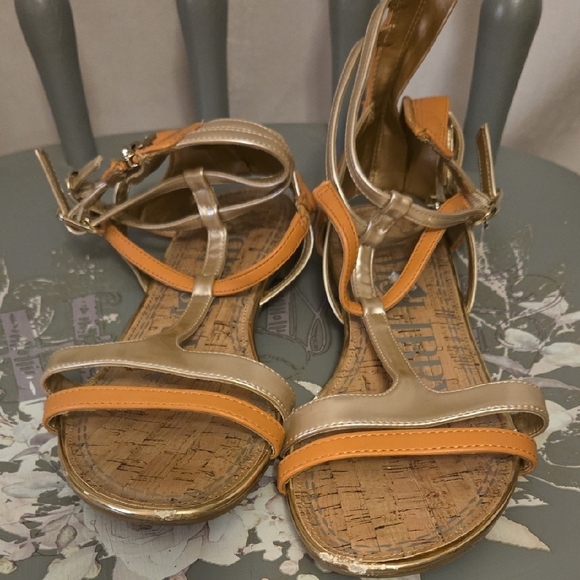 Sam & Libby Gold and Orange Slip-On Sandals - Picture 5 of 7